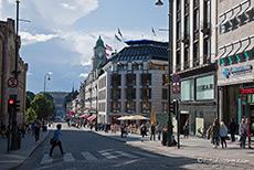 Karl Johans Gate - Die Hauptstraße in Richtung königliches Schloss, Oslo
