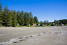 eine kleine Siedlung ist gleich nebenan, Schooner Cove, Vancouver Island