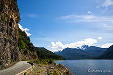 tolle Straße im Strathcona Provincial Park