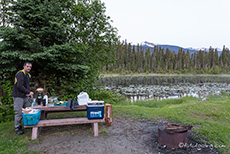 Frühstück am Lasalle Lake Campground, British Columbia, Kanada