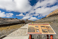 Infotafel am Weg zum Pastoruri Gletscher, Nationalpark Huascarán, Peru
