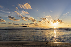 Sonnenuntergang am Anse Kerlan, Praslin, Seychellen